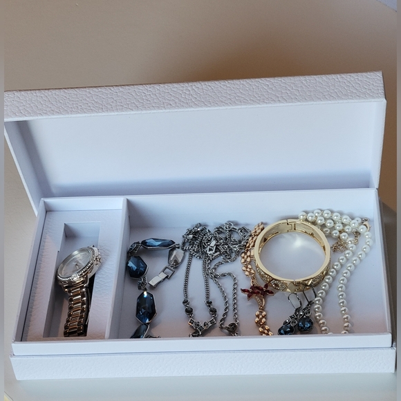 DIOR Jewelry Box with two compartments - Picture 1 of 4